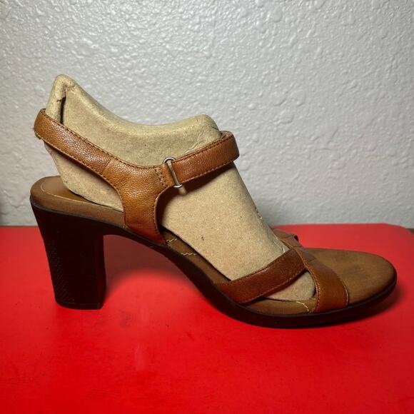 Kenneth Cole Unlisted brown leather sandals size 9.5 M - Picture 1 of 8